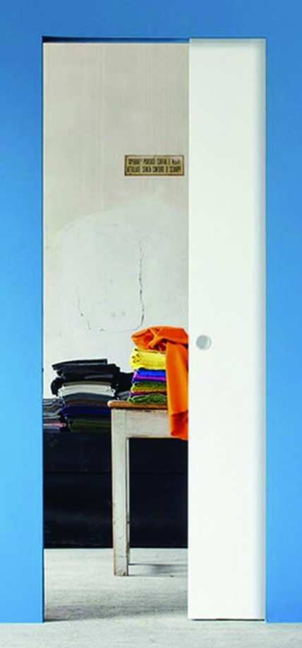 Frameless sliding doors